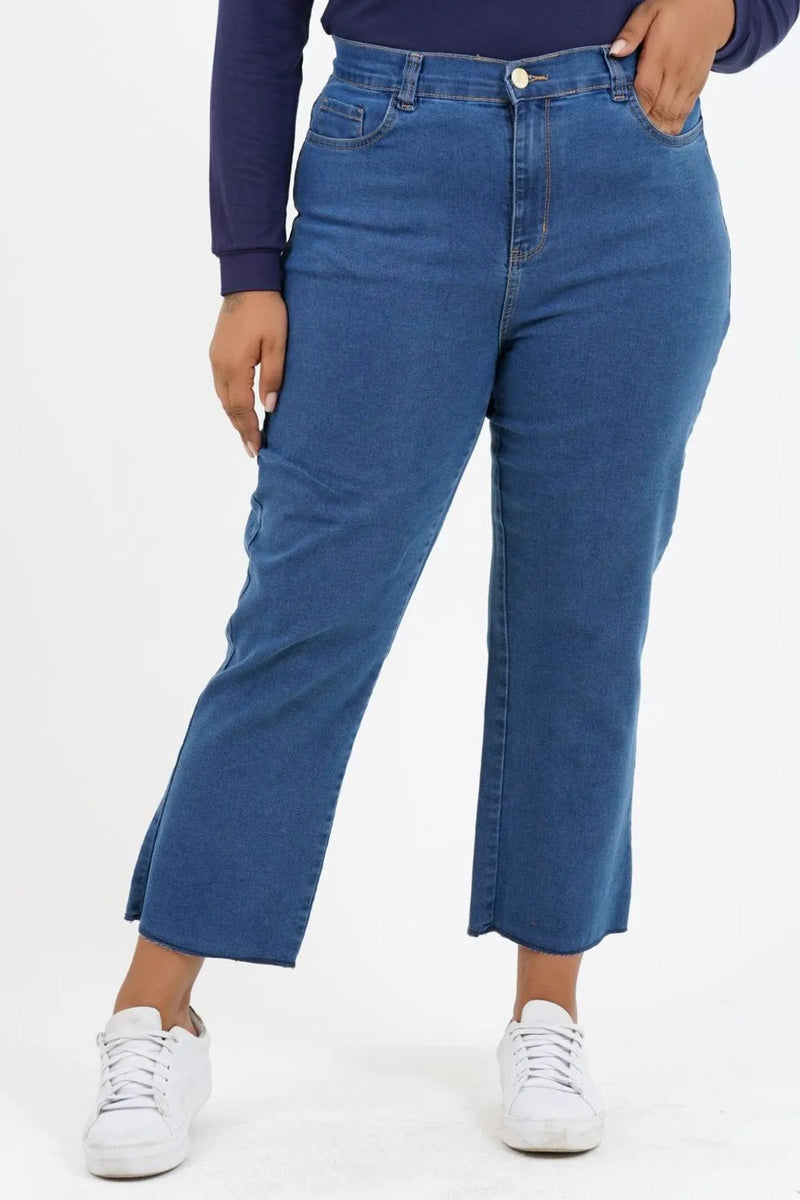Calça Reta Cropped Plus Size Espanha Jeans