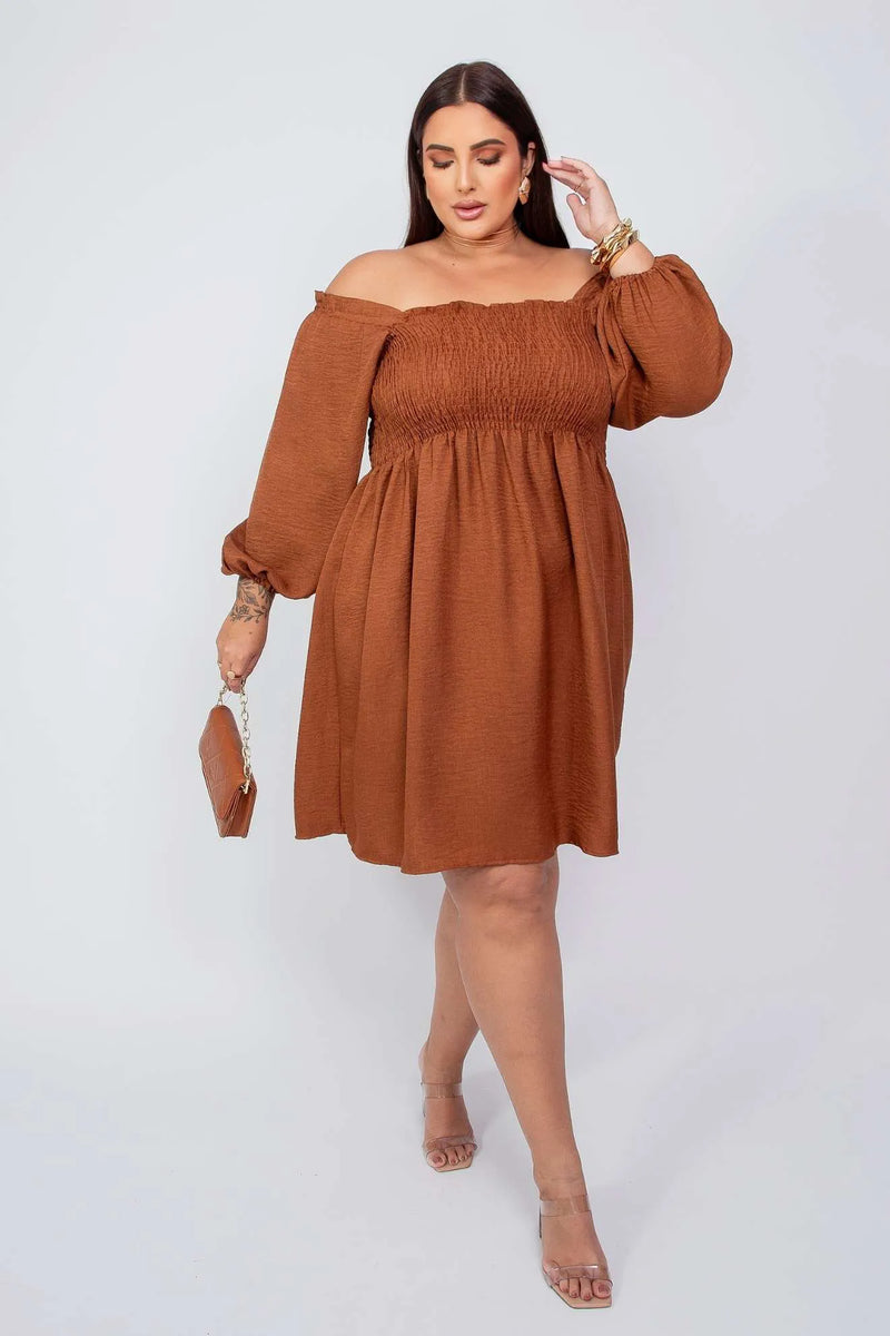 Vestido Curto com Lastex no Busto Manga 3/4 Marrom