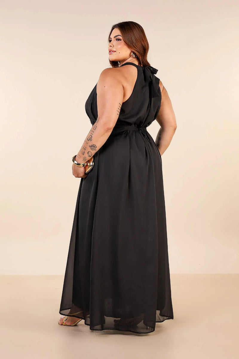 Vestido Longo Amplo Frente Única com Amarração no Pescoço