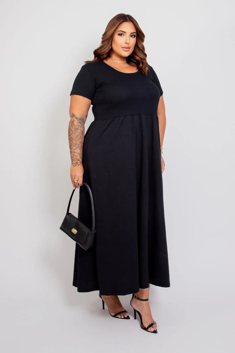 Vestido Longo Amplo Frente Única com Amarração no Pescoço
