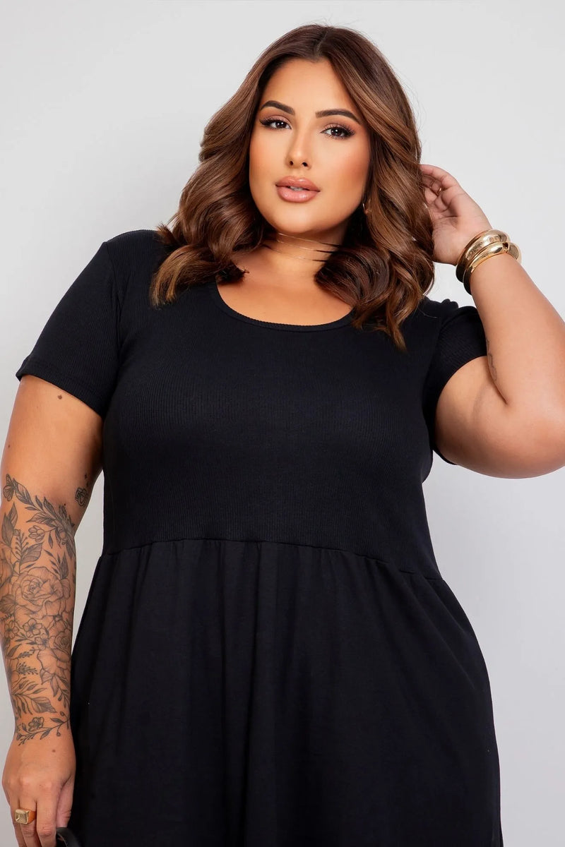 Vestido Longo Amplo Frente Única com Amarração no Pescoço